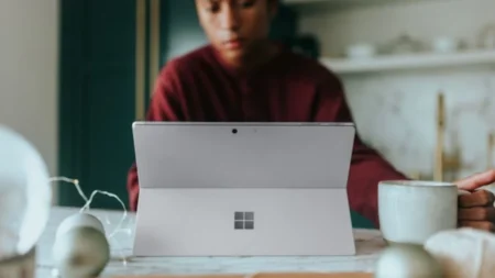 How to Hide Microsoft Edge Sidebar